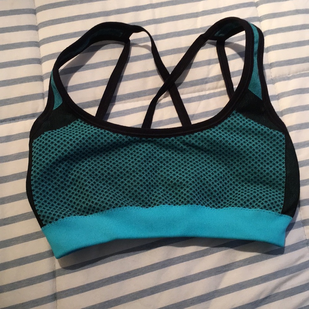 sports bra